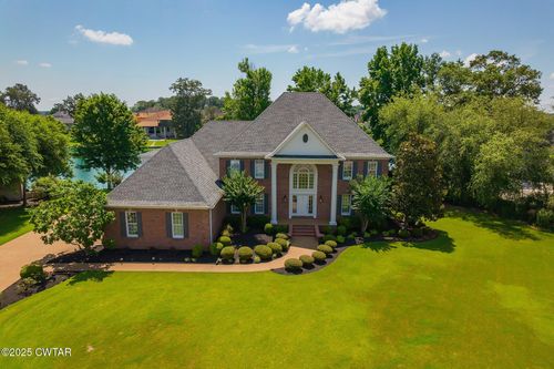 18 Admirals Pt, Jackson, TN, 38305-1572 | Card Image