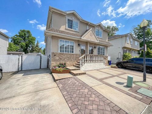 109 Salamander Court, Staten Island, NY, 10309 | Card Image