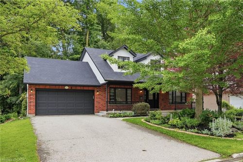 292 Thorncrest Dr, Waterloo, ON, N2L5R5 | Card Image
