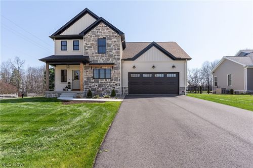 782 Radcliffe Pass, Columbiana, OH, 44408-8301 | Card Image