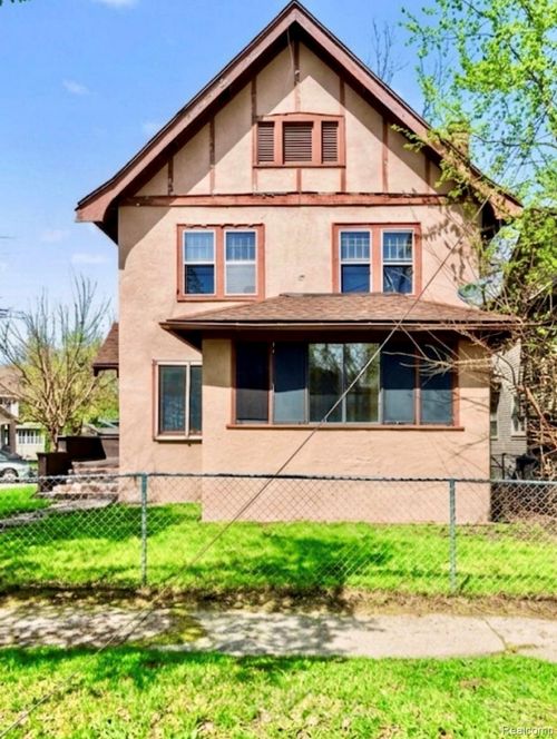 704 Stuart Ave, Kalamazoo, MI, 49007-2345 | Card Image