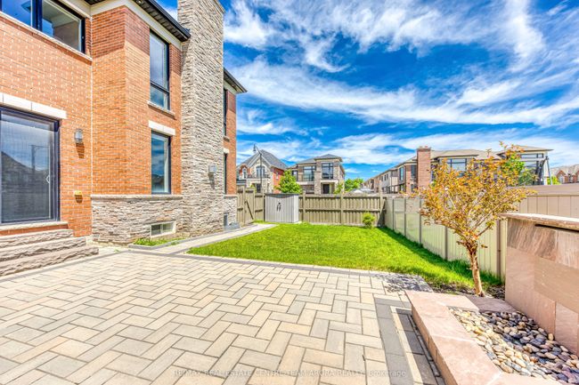 15 Dalecrest Rd, House other with 7 bedrooms, 6 bathrooms and 4 parking in Brampton ON | Image 48