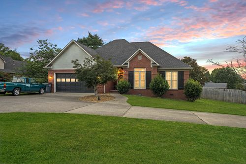 100 Country Club Dr, Fayetteville, TN, 37334-6469 | Card Image