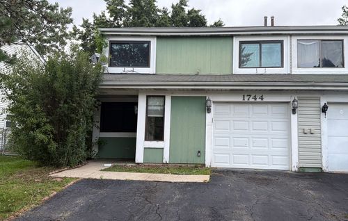 1744 De Forest Ln, Hanover Park, IL, 60133-5904 | Card Image