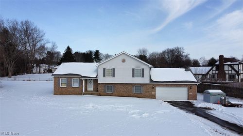 5450 Erie Ave Nw, Canal Fulton, OH, 44614-9725 | Card Image