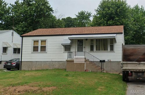 411 Warford Ave, Saint Louis, MO, 63135-1955 | Card Image