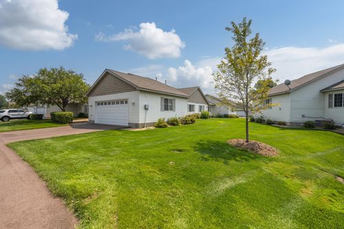 101 Bridgewater Trl, HUDSON, WI, 54016-7781 | Card Image