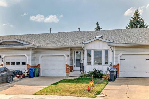 38 Cosgrove Close, Red Deer, AB, T4P2W4 | Card Image