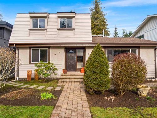 1140 W 20th Street, North Vancouver, BC, V7P2B7 | Card Image