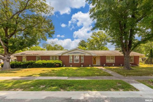 301 S Glenview Dr, Carbondale, IL, 62901-2241 | Card Image
