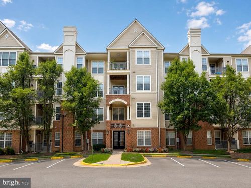 2102-3015 Nicosh Cir, FALLS CHURCH, VA, 22042-1236 | Card Image