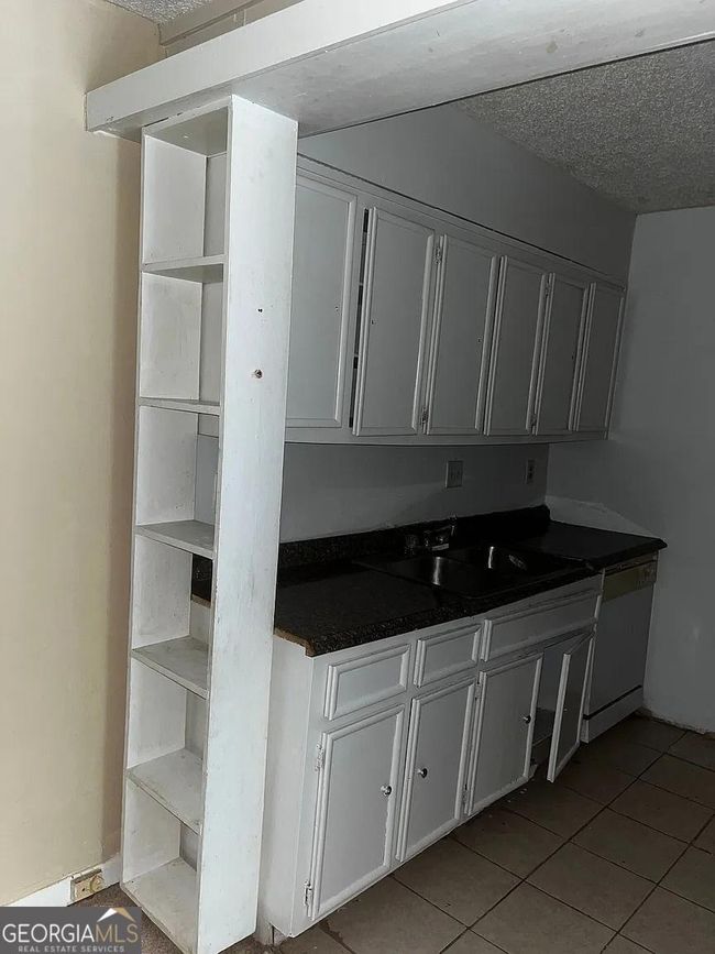 1505 Camelot Dr, Condo with 2 bedrooms, 2 bathrooms and 2 parking in South Fulton GA | Image 14
