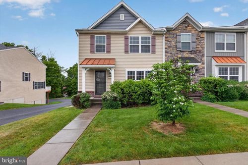 5005 Laurel Valley Ln, ENOLA, PA, 17025-2287 | Card Image