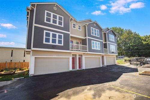 3415 S 144th Lane, Tukwila, WA, 98168 | Card Image