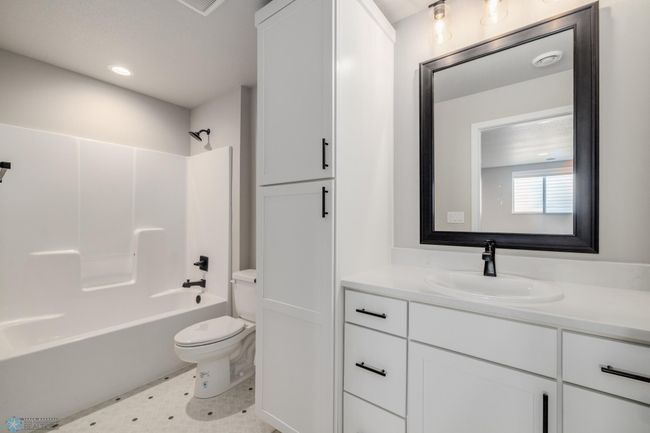 Bathroom | Image 21
