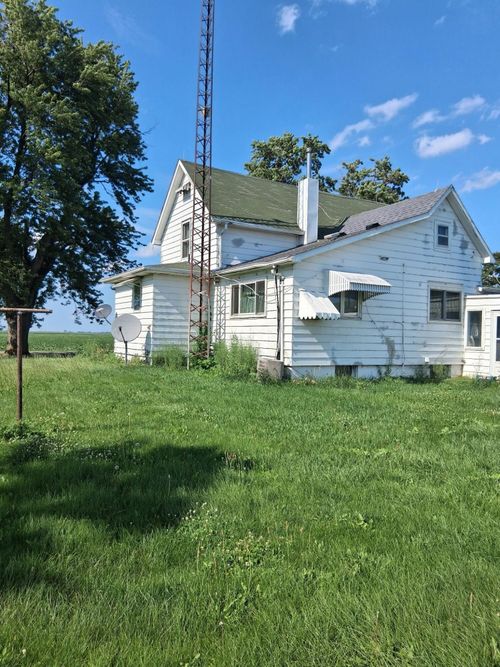 15693 W 800 S, Francesville, IN, 47946 | Card Image