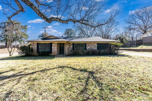 110 Stephanie Dr, Palestine, TX, 75803-8504 | Card Image