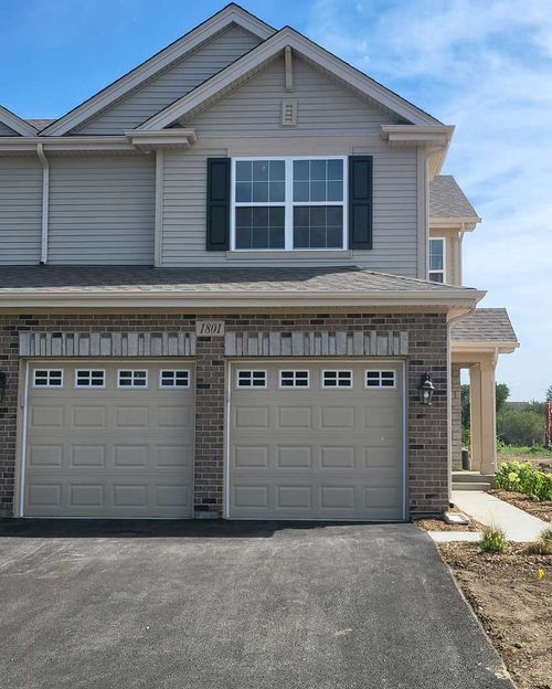1801 Turtle Creek Dr, Aurora, IL, 60503-4928 | Card Image