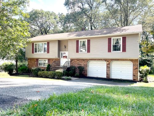 19 Chestnut Hill Rd, Randolph, NJ, 07869-4762 | Card Image