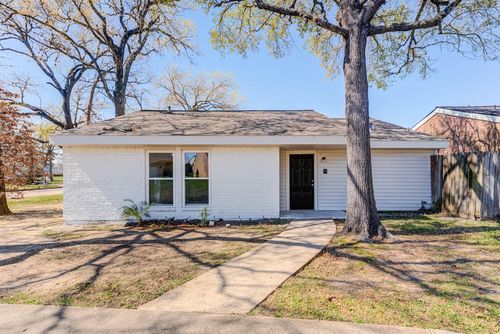 4800 Oak Hollow Street, Baytown, TX, 77521 | Card Image