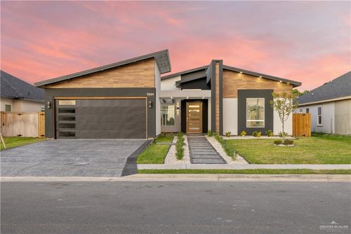 3009 E Bella Vista Ave, Alton, TX, 78573-6733 | Card Image