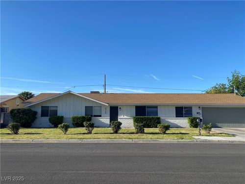 4765 Mohave Ave, Las Vegas, NV, 89104-5826 | Card Image