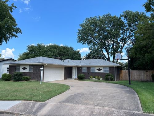 2905 S Elm Ave, Broken Arrow, OK, 74012-7845 | Card Image