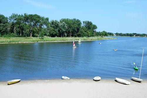 2110 N Charter Point Dr, Arlington Heights, IL, 60004-7255 | Card Image