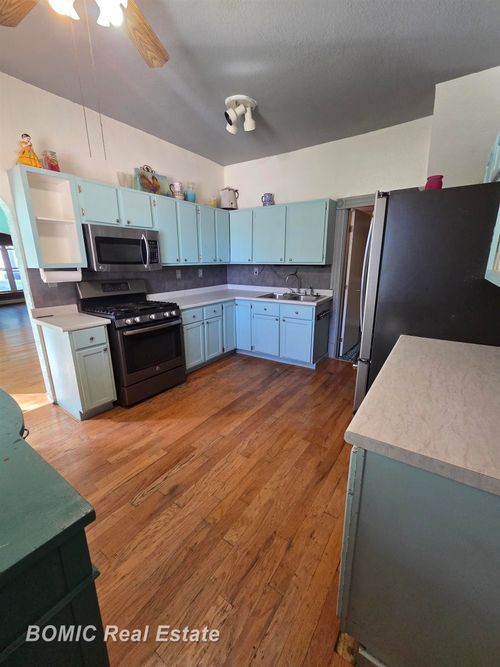 413 Franklin St, Bay City, MI, 48708-7034 | Card Image