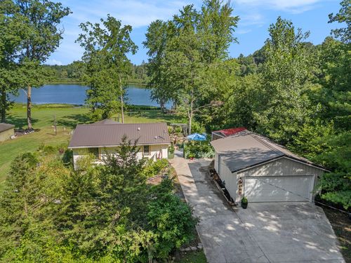 3065 Perch Dr, Allegan, MI, 49010-9183 | Card Image