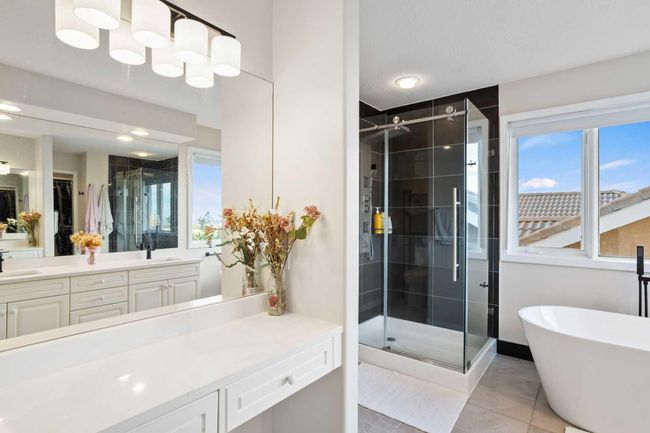 11 Patrick View Sw, House other with 4 bedrooms, 4 bathrooms and 4 parking in Calgary AB | Image 33