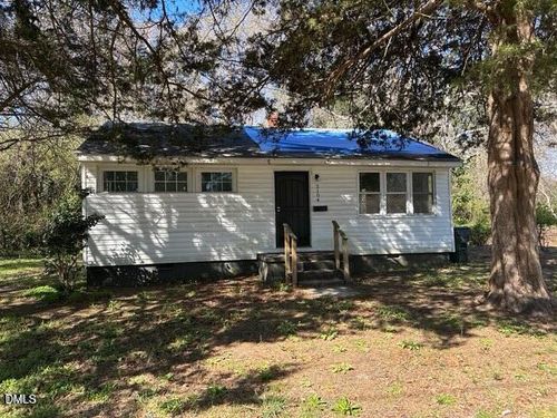 2104 Cecelia Ave, Kinston, NC, 28501-2304 | Card Image