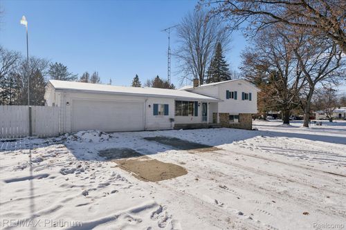 4199 Sheraton Dr, Flint, MI, 48532-3556 | Card Image