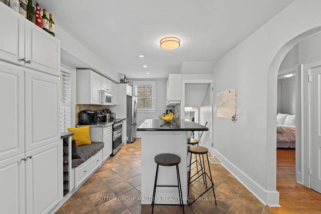 21 Alwington Ave, House other with 5 bedrooms, 2 bathrooms and 4 parking in Kingston ON | Image 9