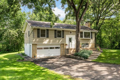 16812 Patricia Ln, Minnetonka, MN, 55345-6801 | Card Image