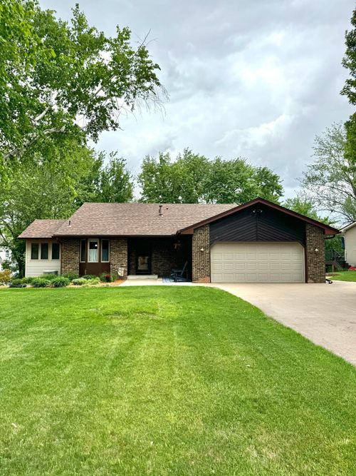 111 Canterbury Rd, Circle Pines, MN, 55014-1734 | Card Image