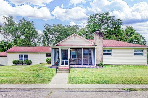 731 Dewalt Street Se, Massillon, OH, 44646 | Card Image
