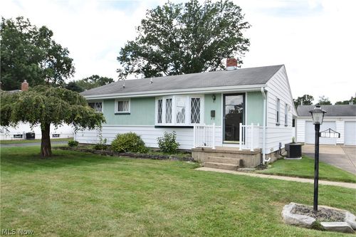 3830 Timothy Ln, Youngstown, OH, 44511-3361 | Card Image