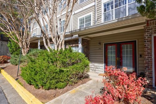 unit-4006-2700 Pine Tree Rd Ne, Atlanta, GA, 30324-5676 | Card Image