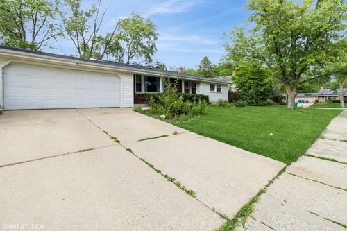 410 Chatham Cir, Buffalo Grove, IL, 60089-3342 | Card Image