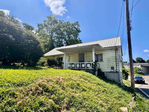 357 Satterfield St, Fairmont, WV, 26554-3956 | Card Image