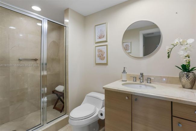 APT-508 - 1 N Ocean Blvd, Condo with 2 bedrooms, 2 bathrooms and null parking in Pompano Beach FL | Image 30
