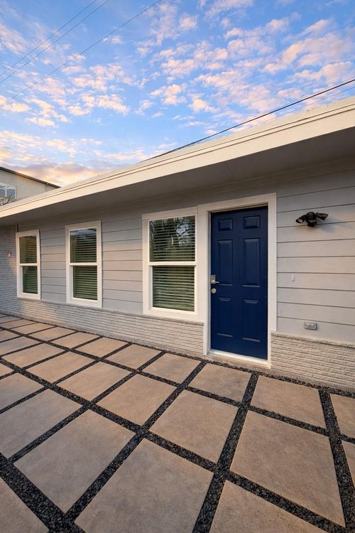 705 1/2 Stanford St, Houston, TX, 77019-2415 | Card Image