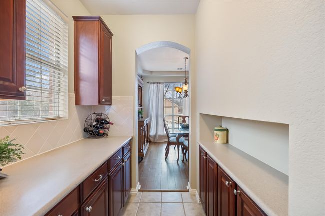 This butler's pantry is ideal for hosting and entertaining | Image 11