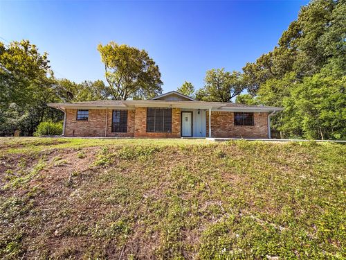 1112 Swanson Dr, Palestine, TX, 75801-5352 | Card Image
