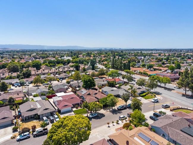 2544 Glenrio Dr, House other with 4 bedrooms, 4 bathrooms and 1 parking in San Jose CA | Image 45