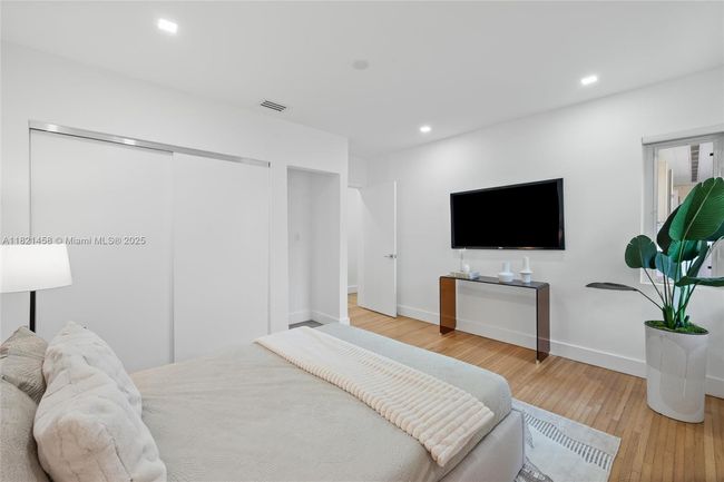 5211 Granada Blvd, House other with 4 bedrooms, 3 bathrooms and null parking in Coral Gables FL | Image 14