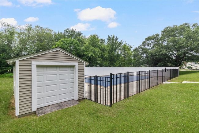 227 Elder Ballou Mtg House Rd, House other with 3 bedrooms, 3 bathrooms and 12 parking in Woonsocket RI | Image 8