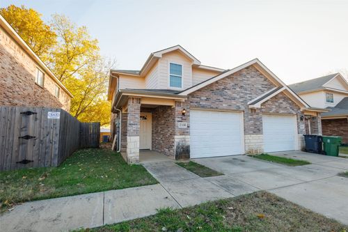 2338 Kingsway Dr, Arlington, TX, 76012-3629 | Card Image