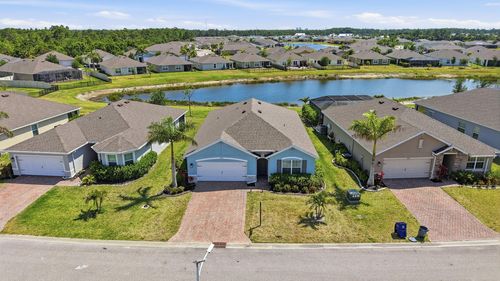 8909 Cascade Price Cir, North Fort Myers, FL, 33917-3893 | Card Image